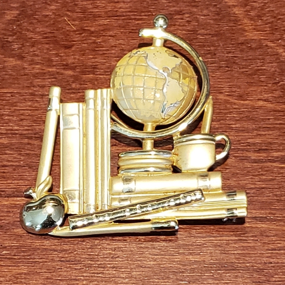 Gold Teacher's Lapel Pin